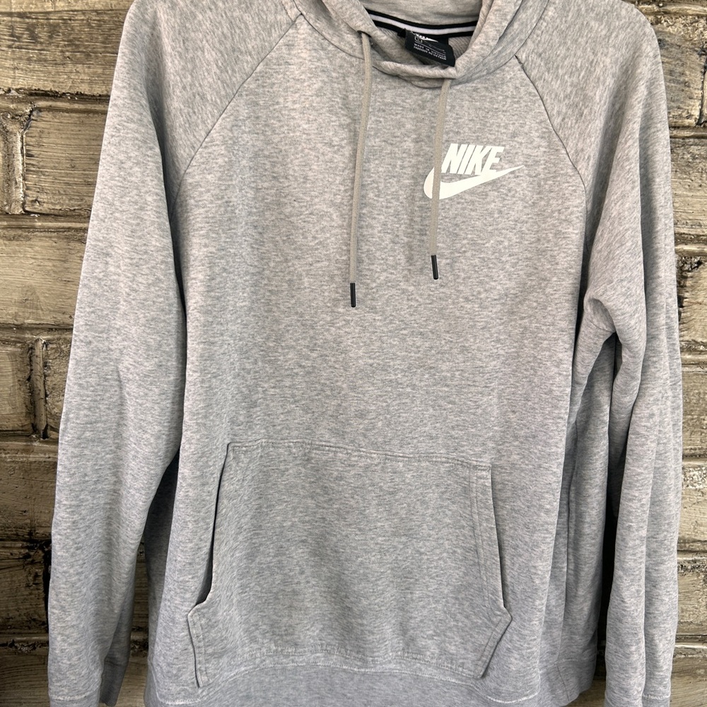 Grey Nike Hoodie Size: L